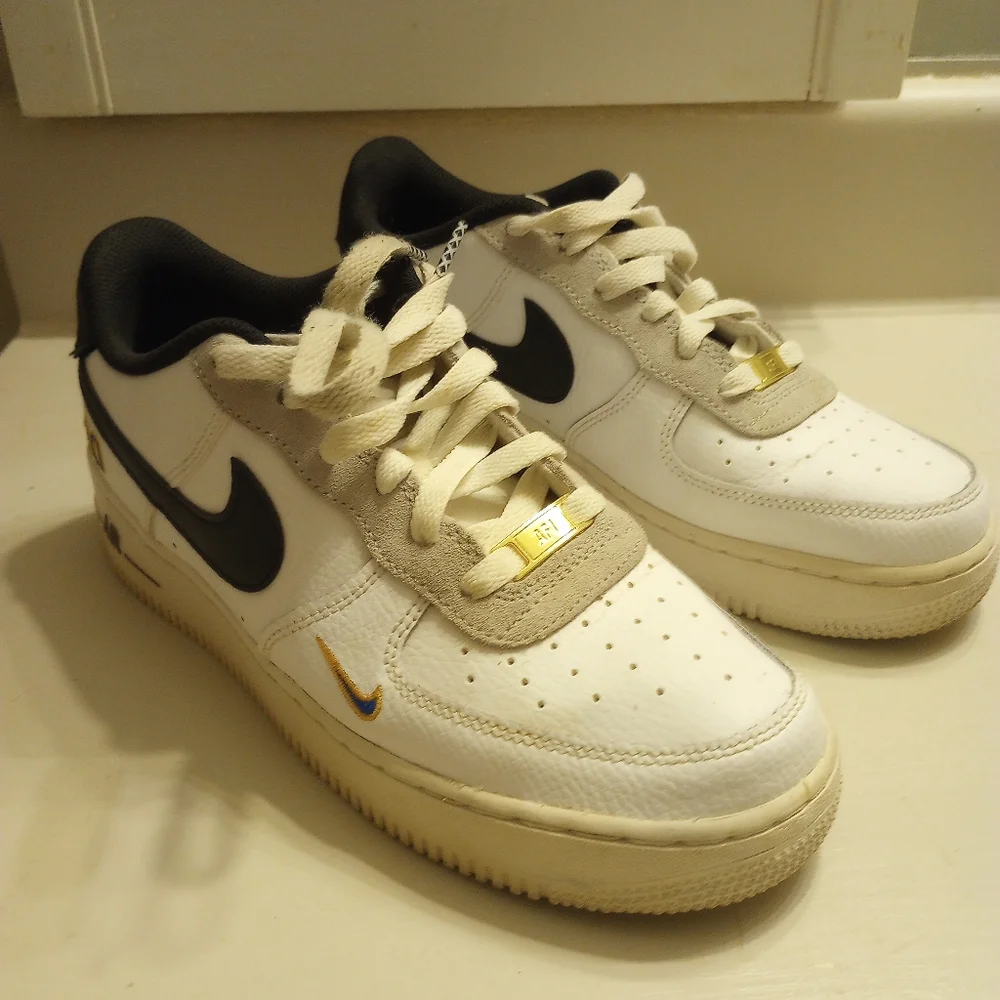 Nike Ken Griffey Jr. Air Force One '07 LV8 Jr & Sr. Youth Sneakers - Picture 1 of 15